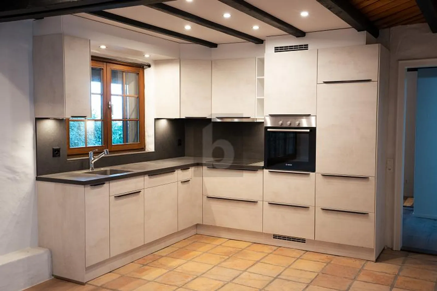 Casa a gradini in affitto - Foto 3 di 6