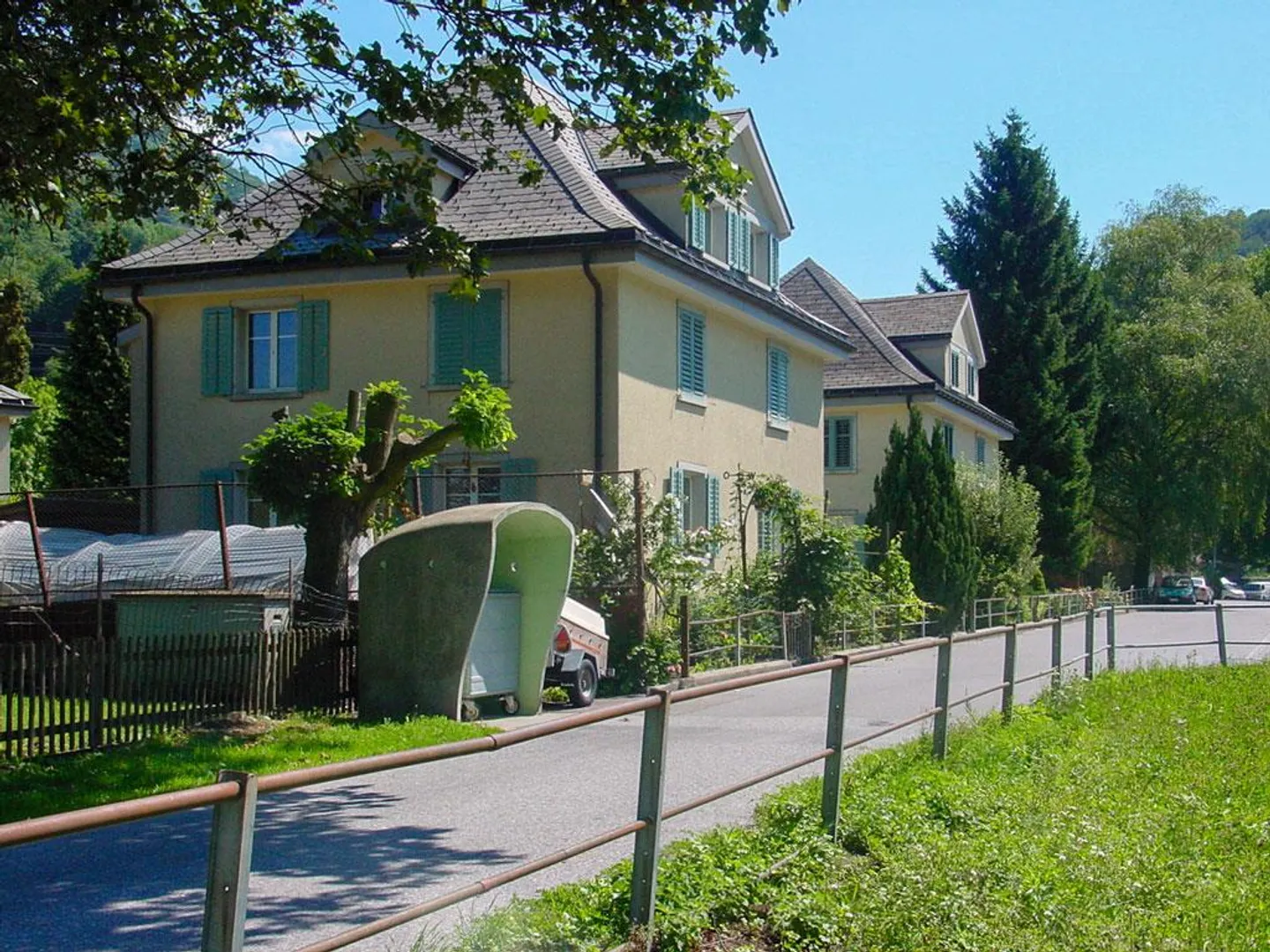 Incantevole casa familiare a schiera con giardino - Foto 1 di 7