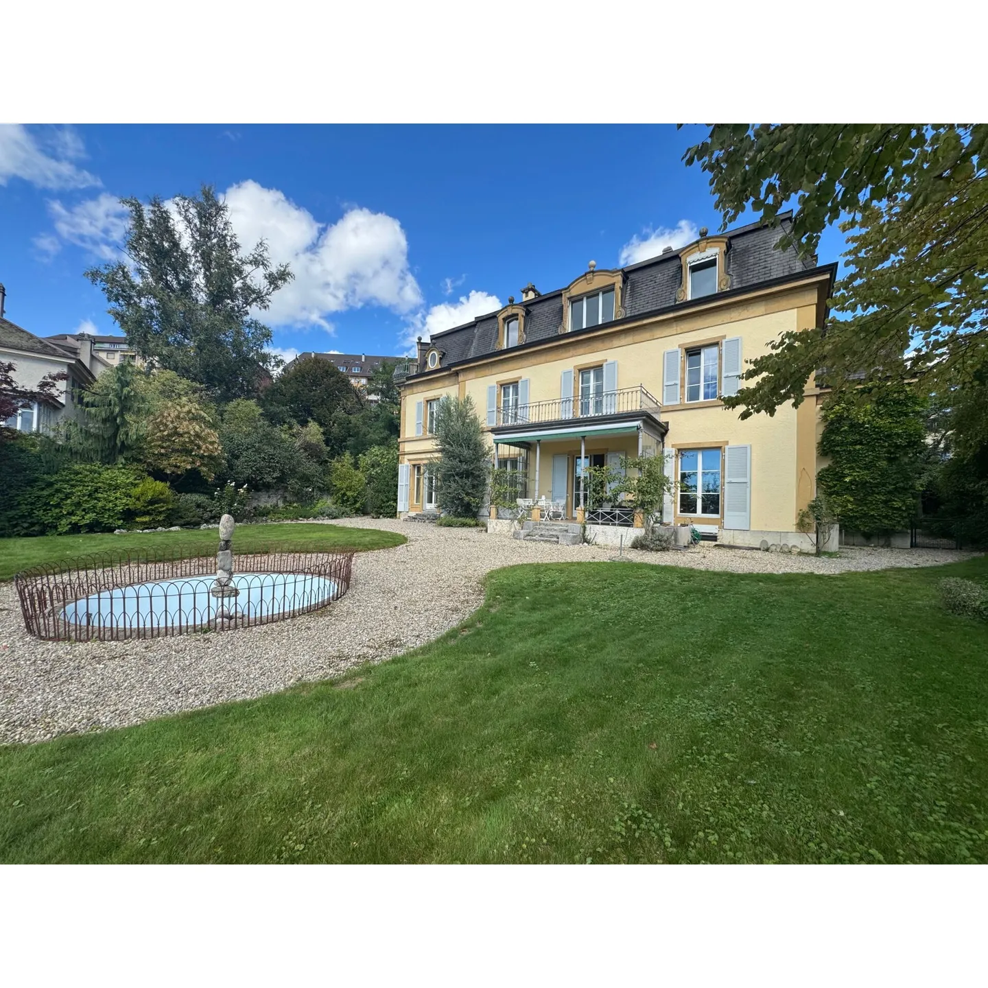 Demeure d'exception à Neuchâtel - Photo 1 sur 16