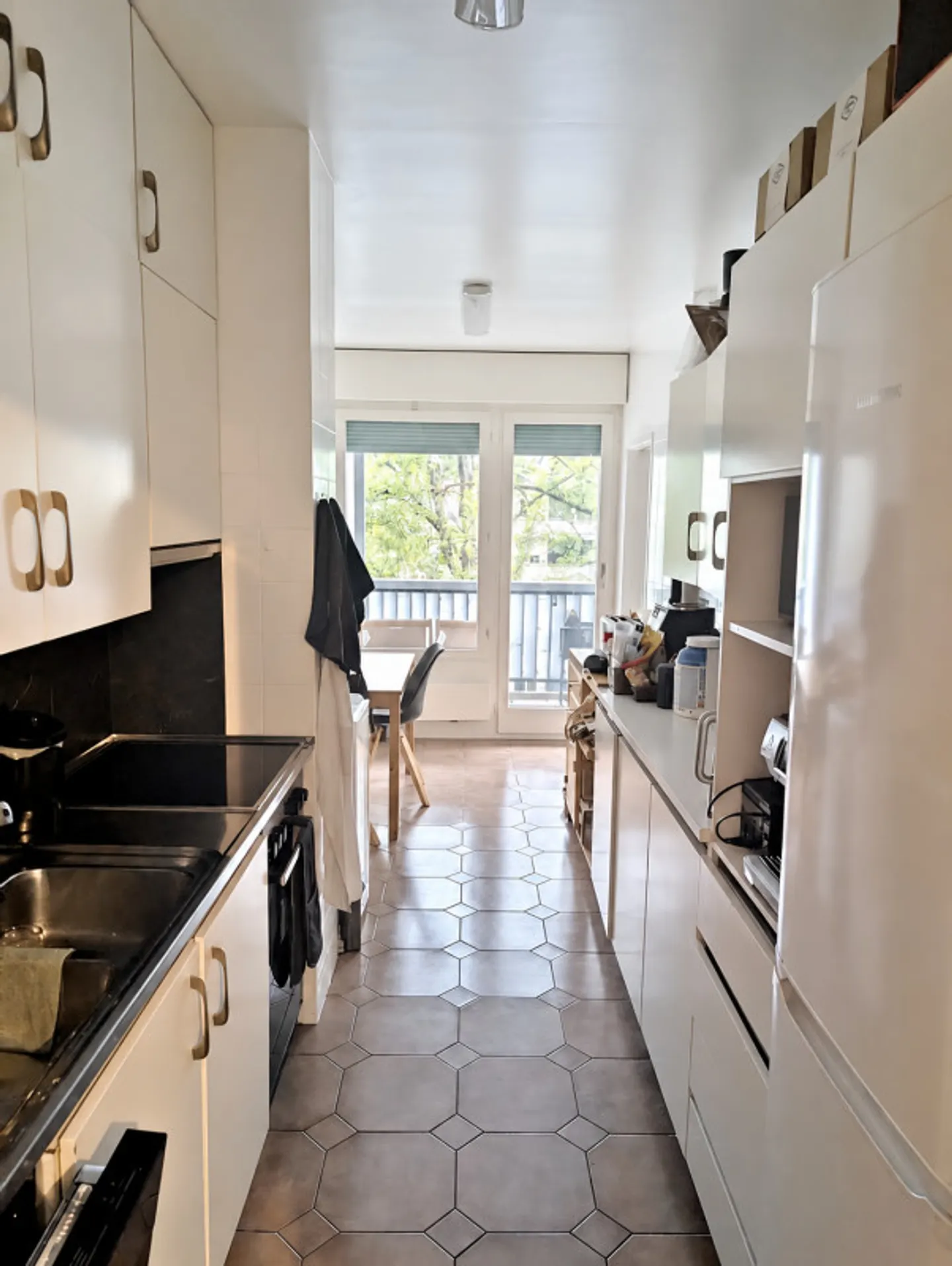 Charming Apartment in Champel - Photo 2 of 5