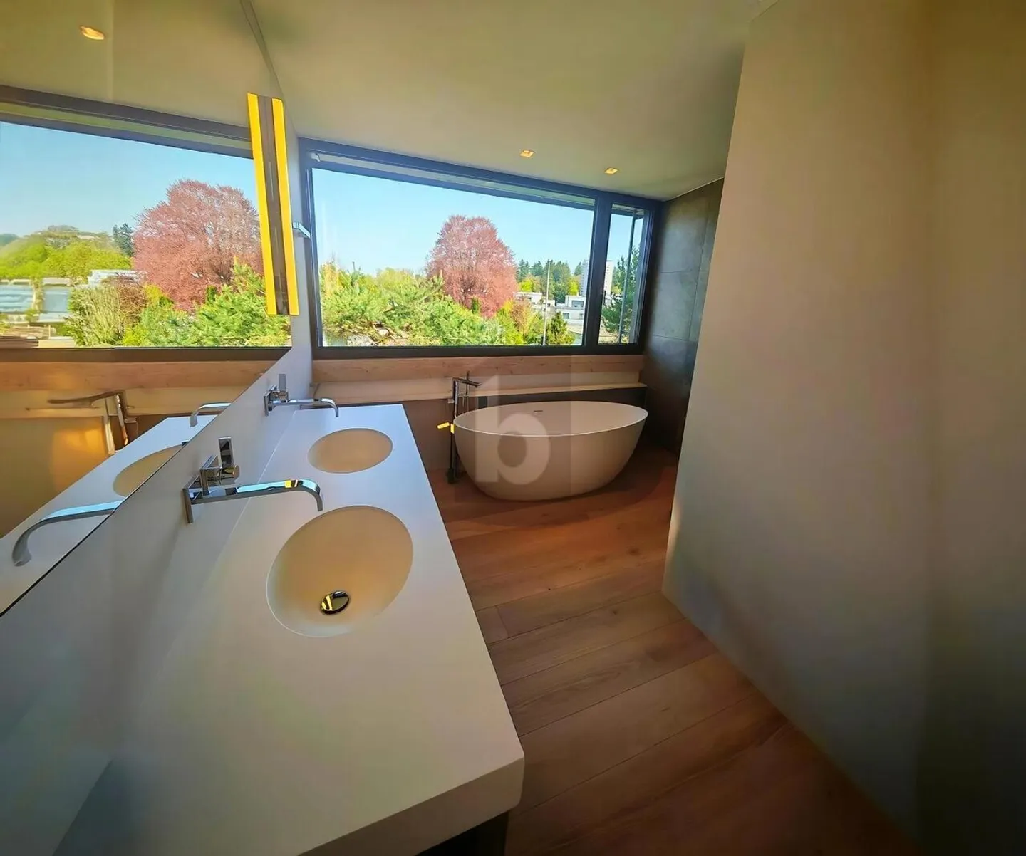 Luxuriöse Wohnung in Top-Lage - Foto 3 von 6