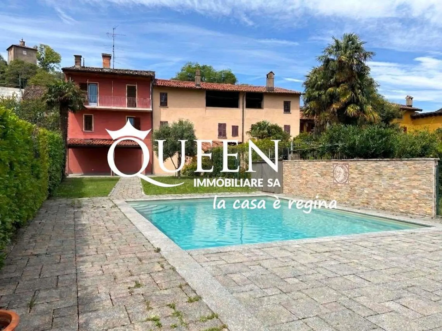 Stabio : maison familiale de 6,5 pièces avec jardin, piscine et grand garage - Photo 1 sur 10