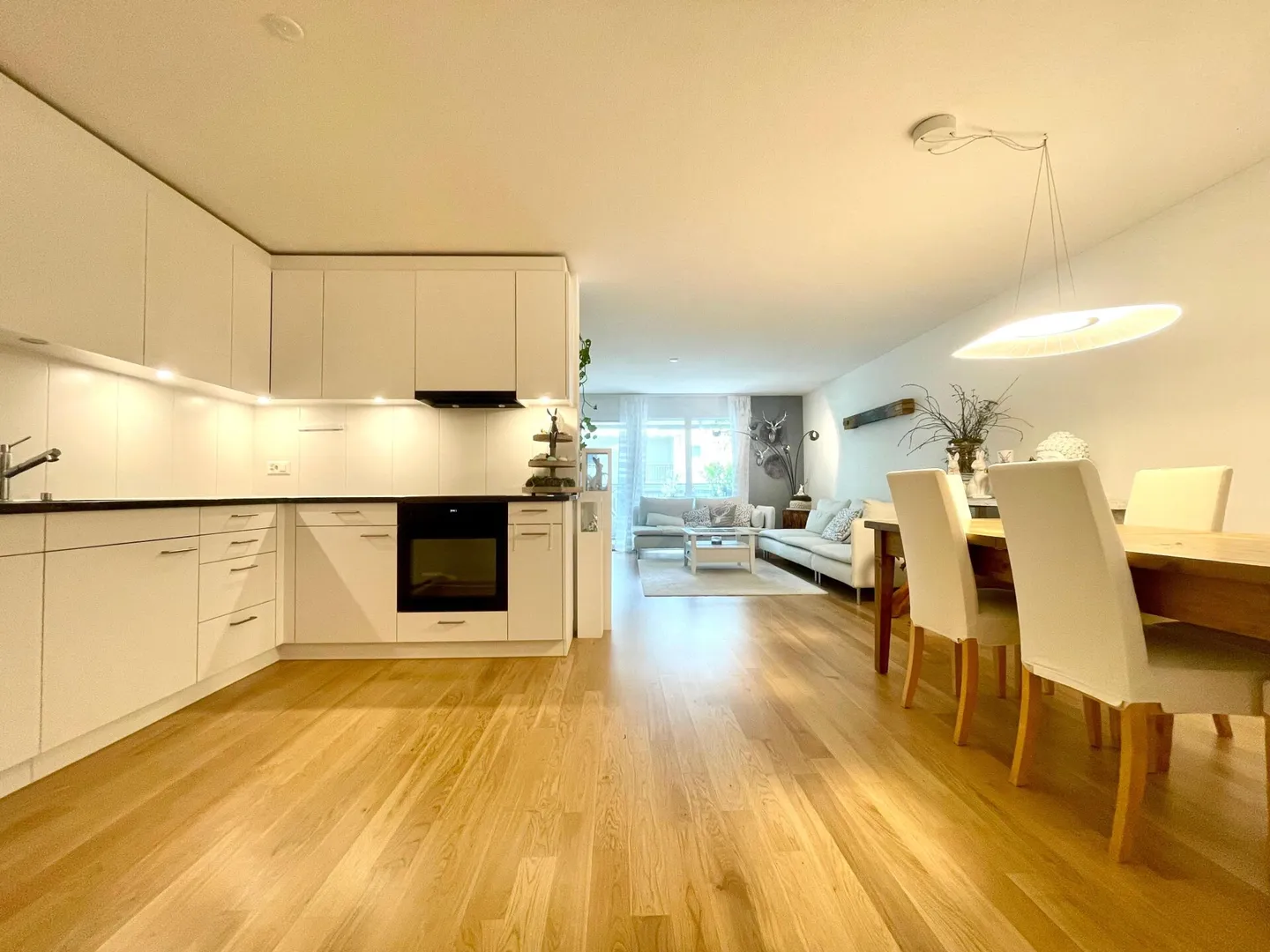 Appartamento 3.5 camere nuovo in una posizione tranquilla - Foto 3 di 16
