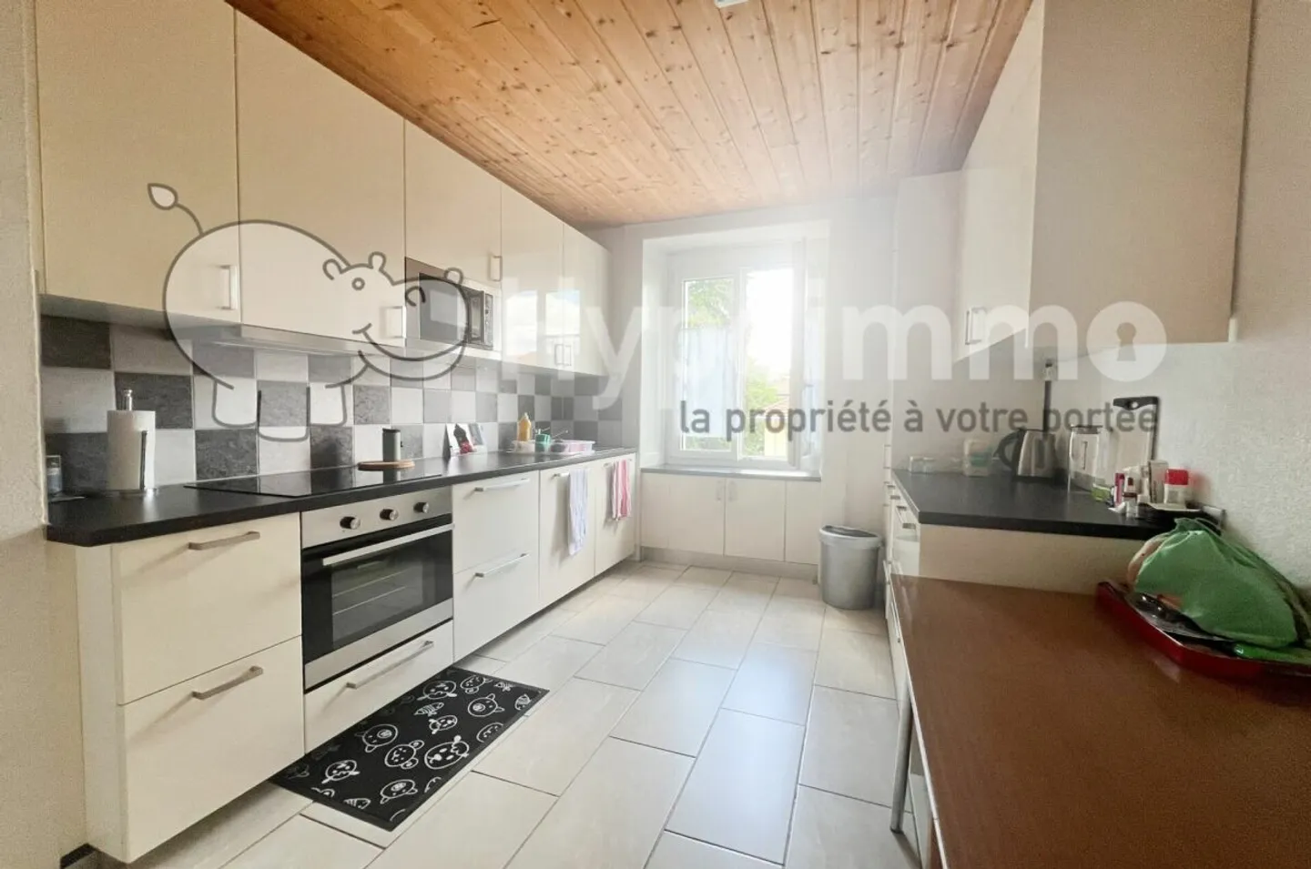 Appartamento di 4 stanze al piano superiore - Foto 1 di 7
