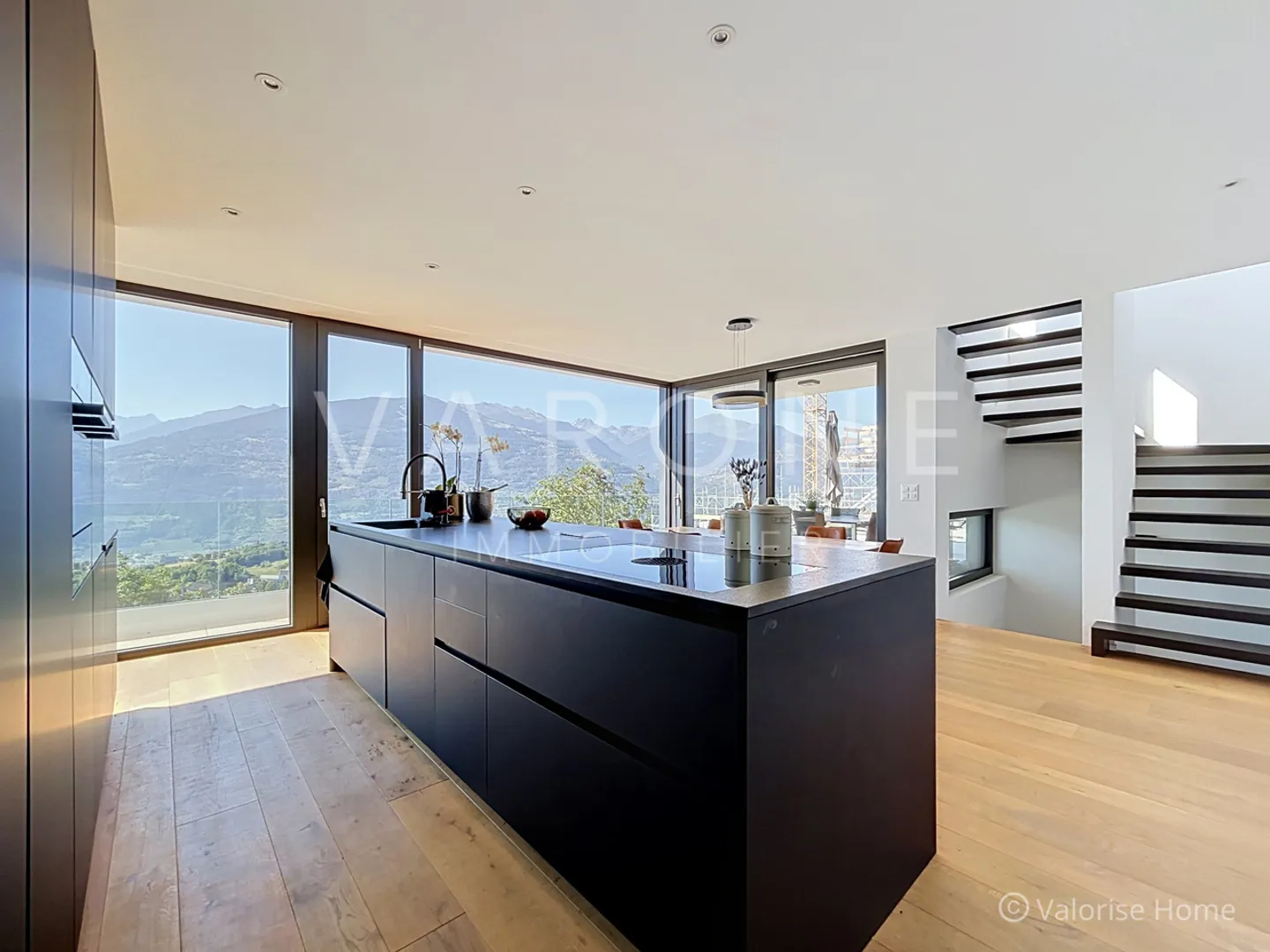 Contemporary villa with 6.5 rooms, pool and panoramic view - Photo 5 of 20