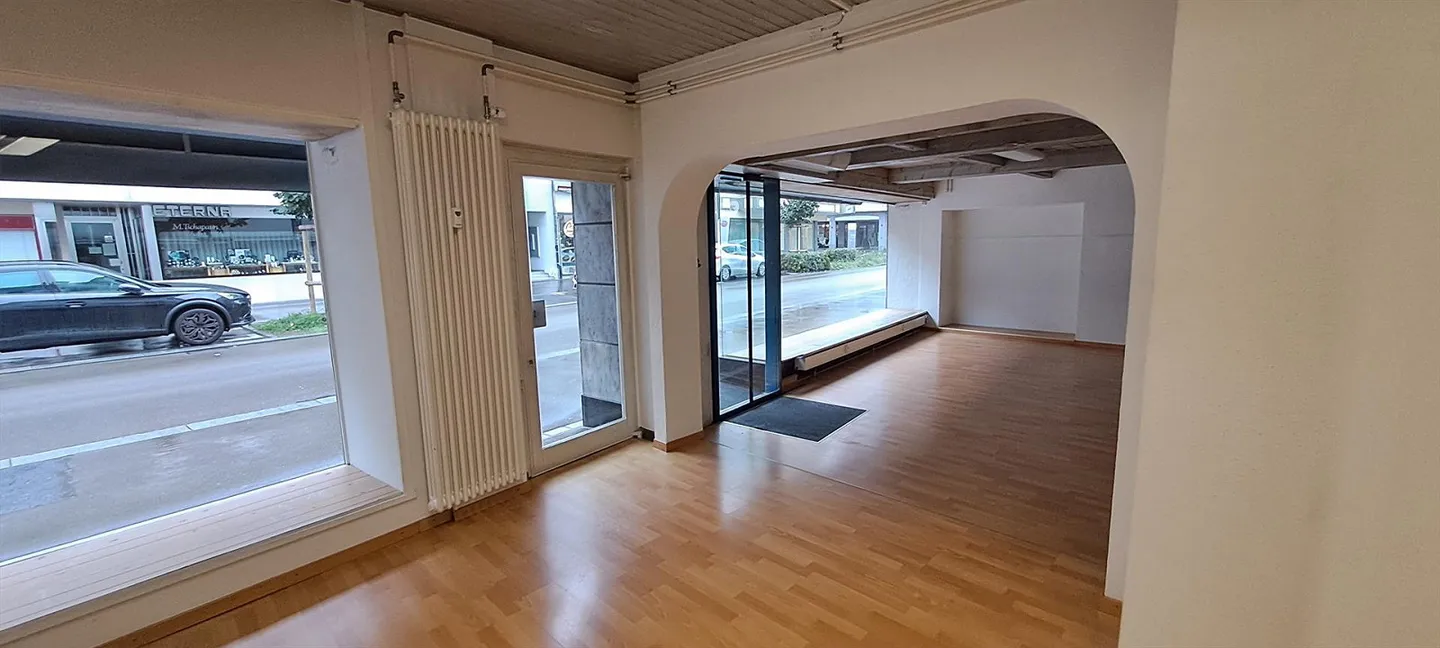 Negozio o ufficio in centro - Affitto negoziabile - Foto 3 di 8