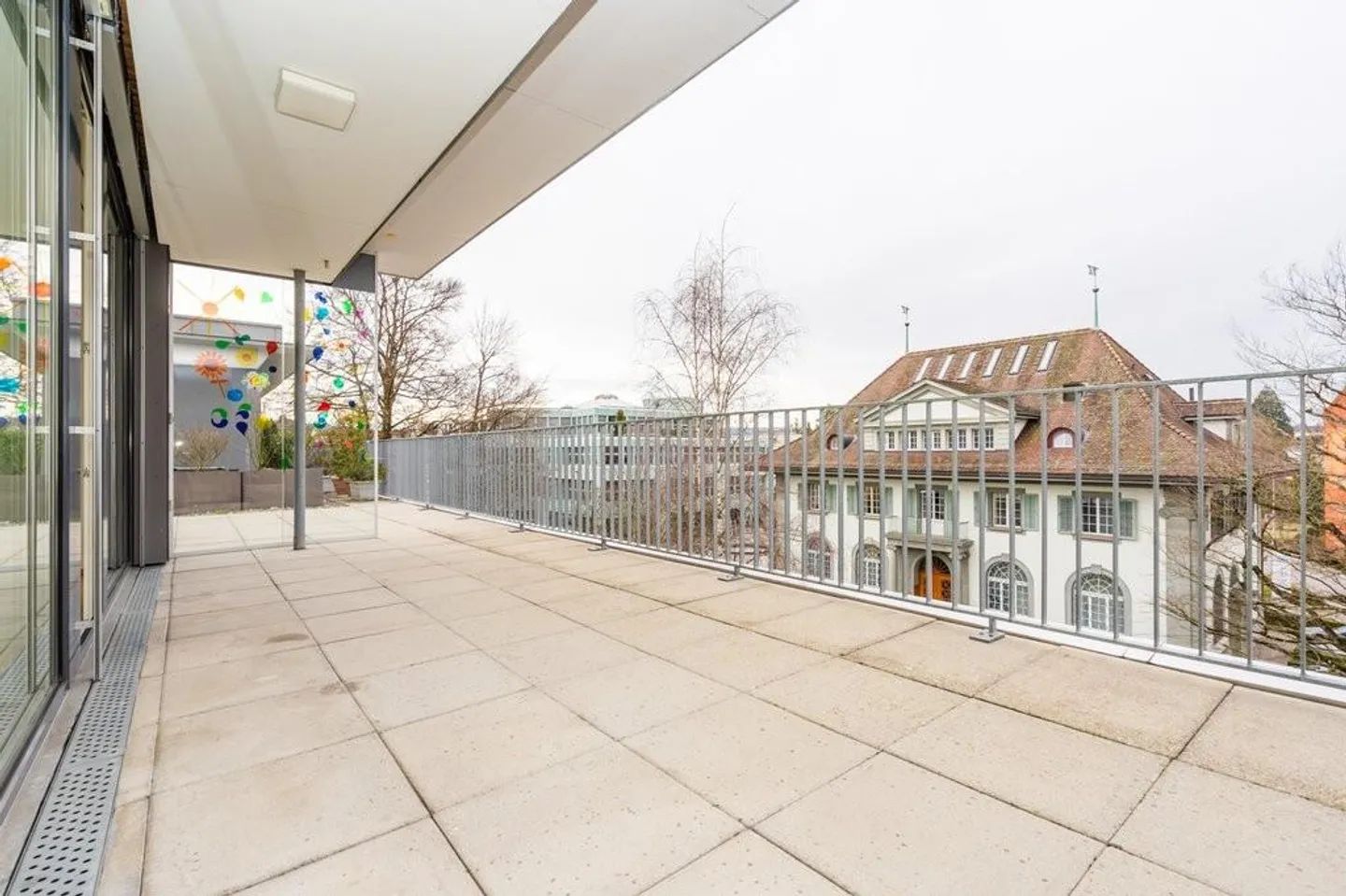 4.5-Zimmer-Attikawohnung mit vielen Vorzügen! - Foto 2 von 12