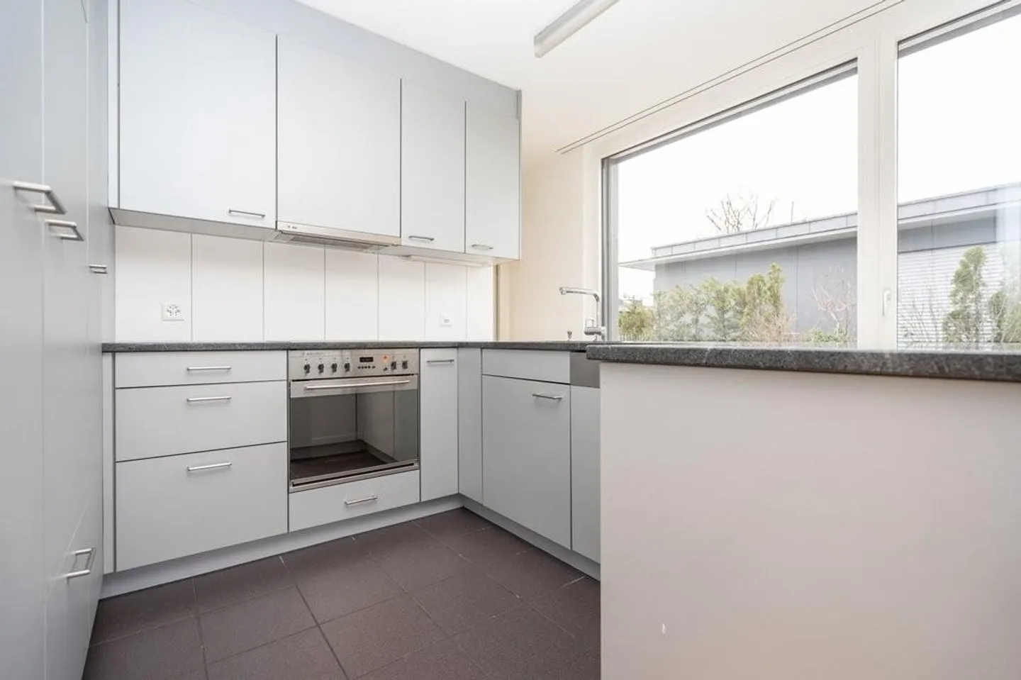 4.5-Zimmer-Attikawohnung mit vielen Vorzügen! - Foto 4 von 12