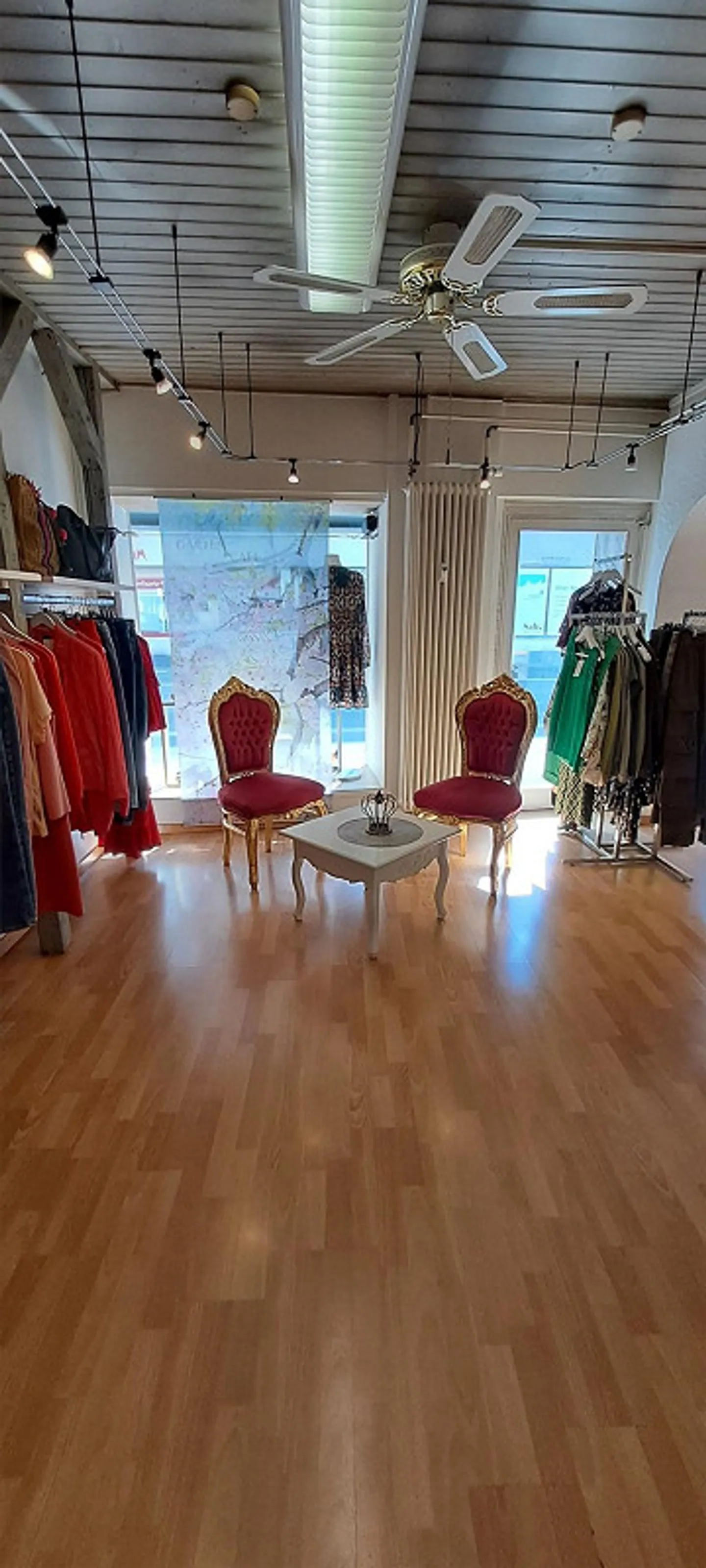 Negozio o ufficio in centro - Affitto negoziabile - Foto 8 di 8
