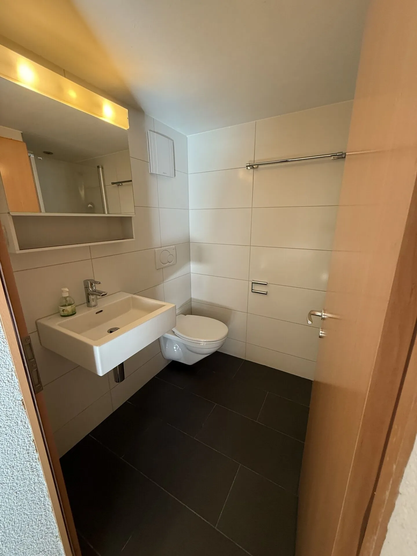 Charmante maison valaisanne rénovée avec deux appartements confortables dans le pittoresque Oberems! - Photo 10 sur 29