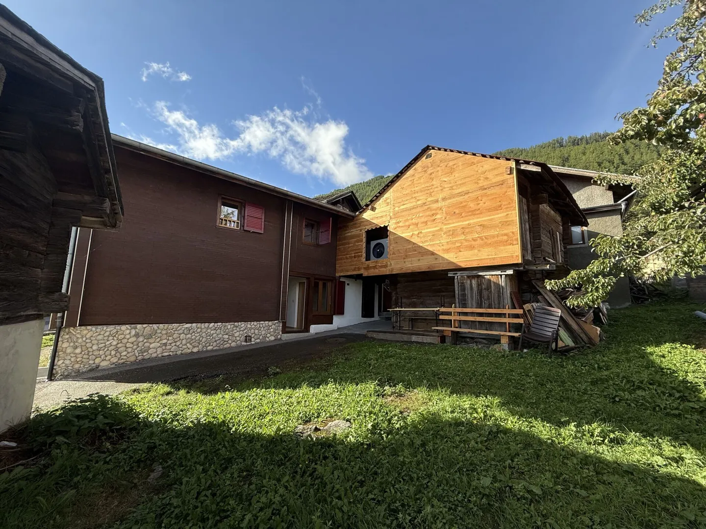 Charmante maison valaisanne rénovée avec deux appartements confortables dans le pittoresque Oberems! - Photo 26 sur 29
