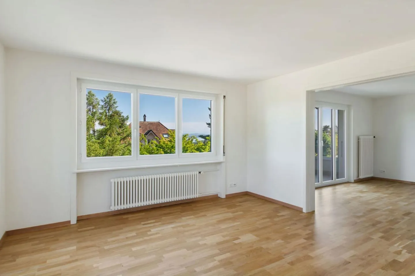 Corcelles, beautiful 3.5-room apartment with balcony and parking space - Photo 7 of 13