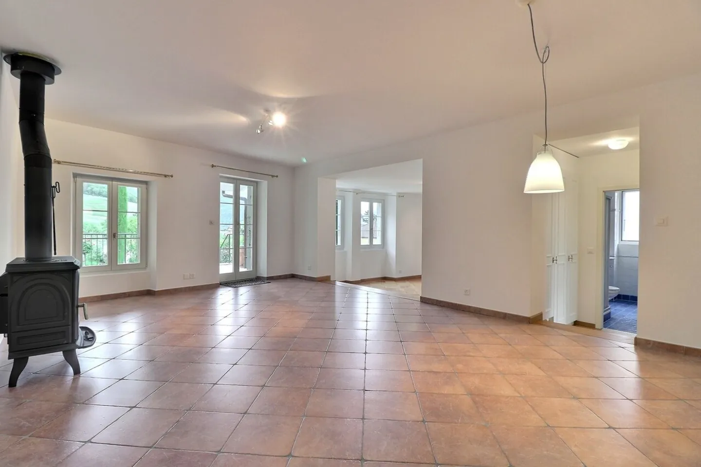 Grande appartamento affascinante con giardino di 5 stanze - Foto 6 di 22