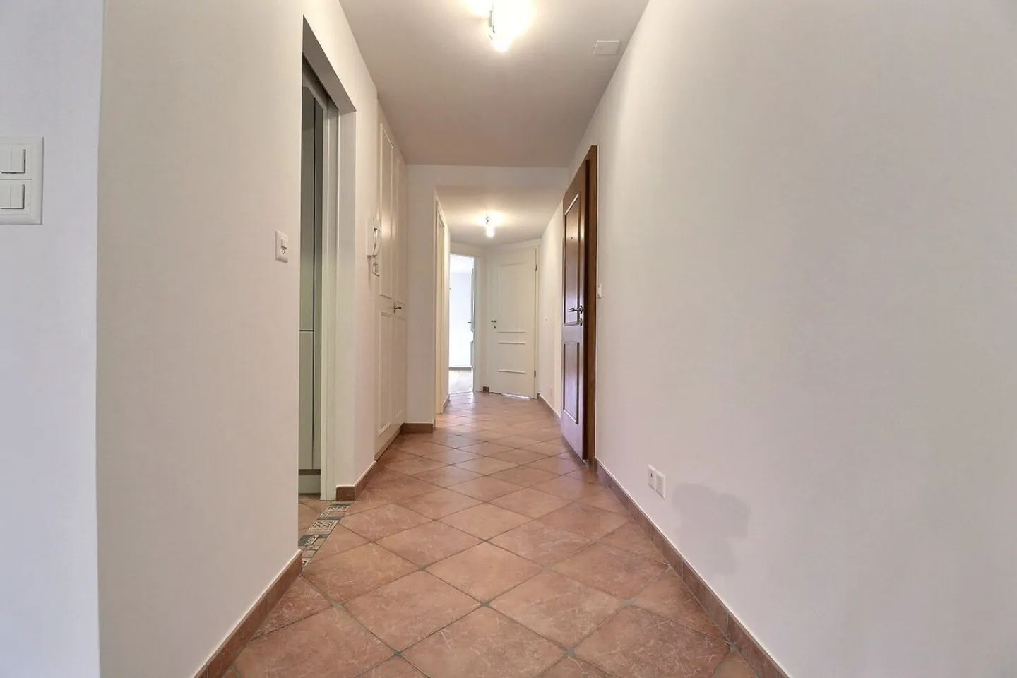 Grande appartamento affascinante con giardino di 5 stanze - Foto 17 di 22