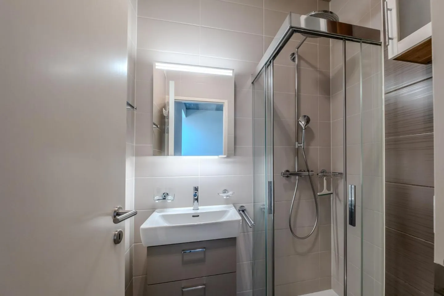 Appartement de Luxe Contemporain - Photo 9 sur 13