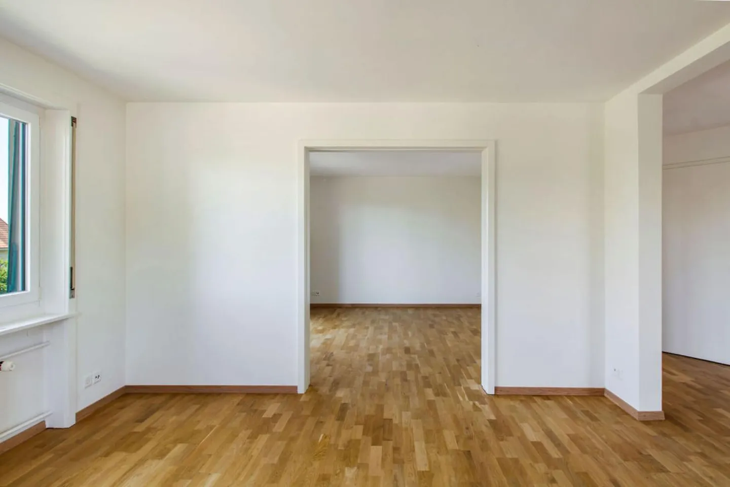 Corcelles, beautiful 3.5-room apartment with balcony and parking space - Photo 6 of 13