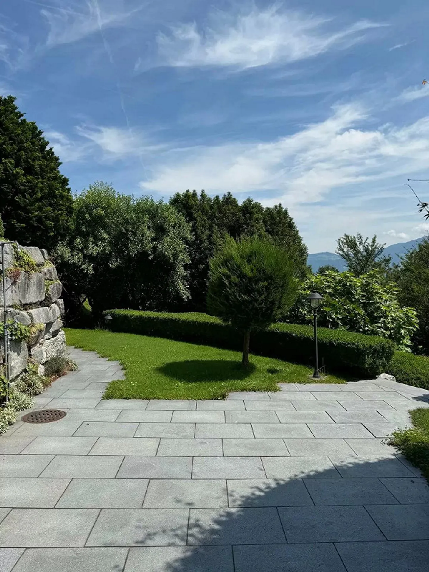 5.5 Room House with Garden and Pool - Photo 2 of 19