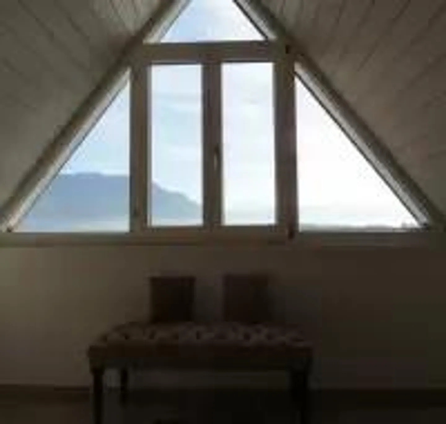 5.5 Room House with Garden and Pool - Photo 5 of 19