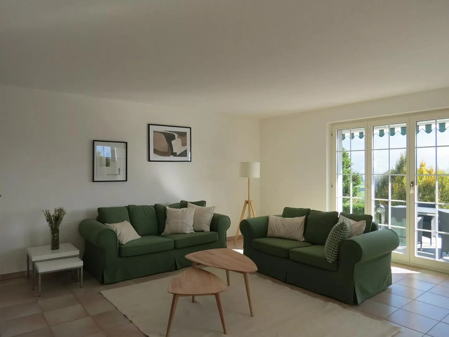 5.5 Room House with Garden and Pool - Photo 13 of 19