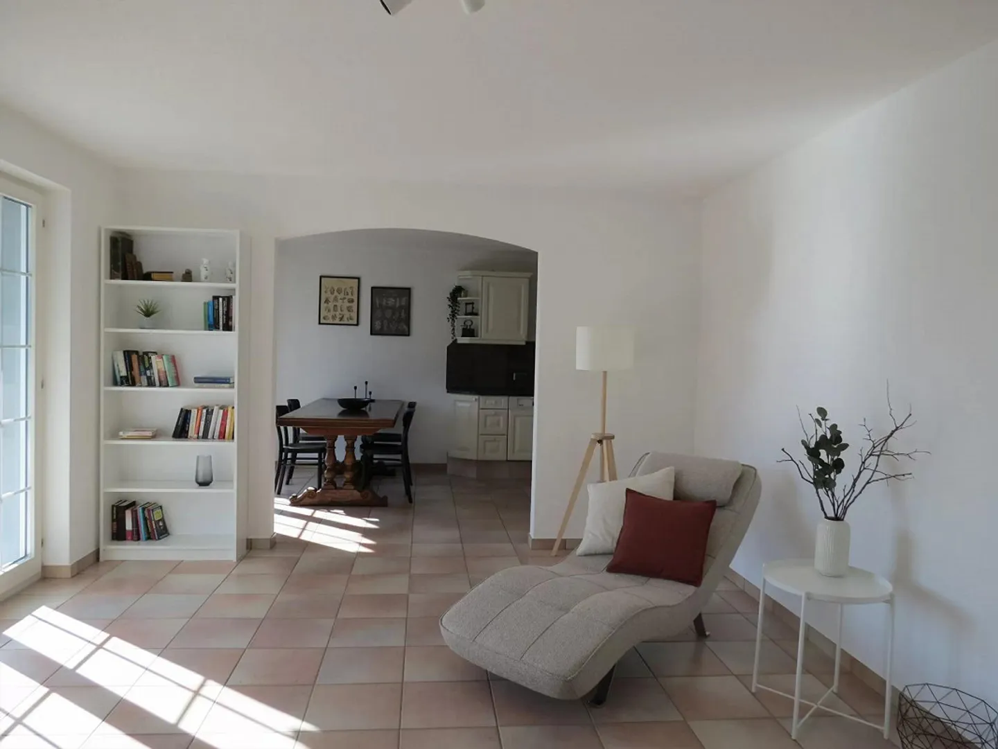 5.5 Room House with Garden and Pool - Photo 14 of 19