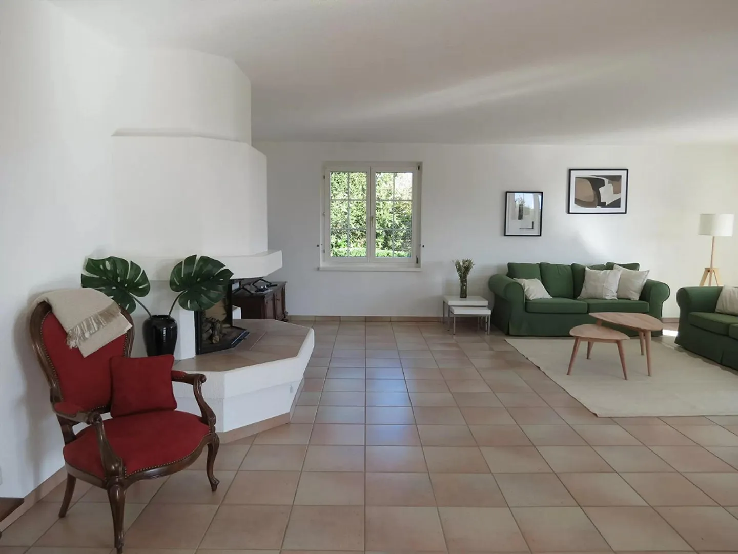 5.5 Room House with Garden and Pool - Photo 15 of 19