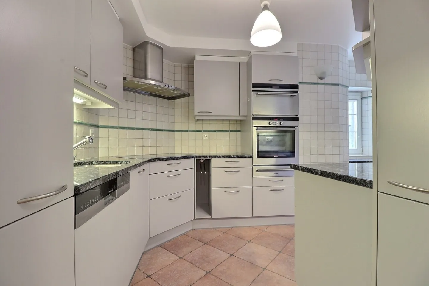 Grande appartamento affascinante con giardino di 5 stanze - Foto 15 di 22