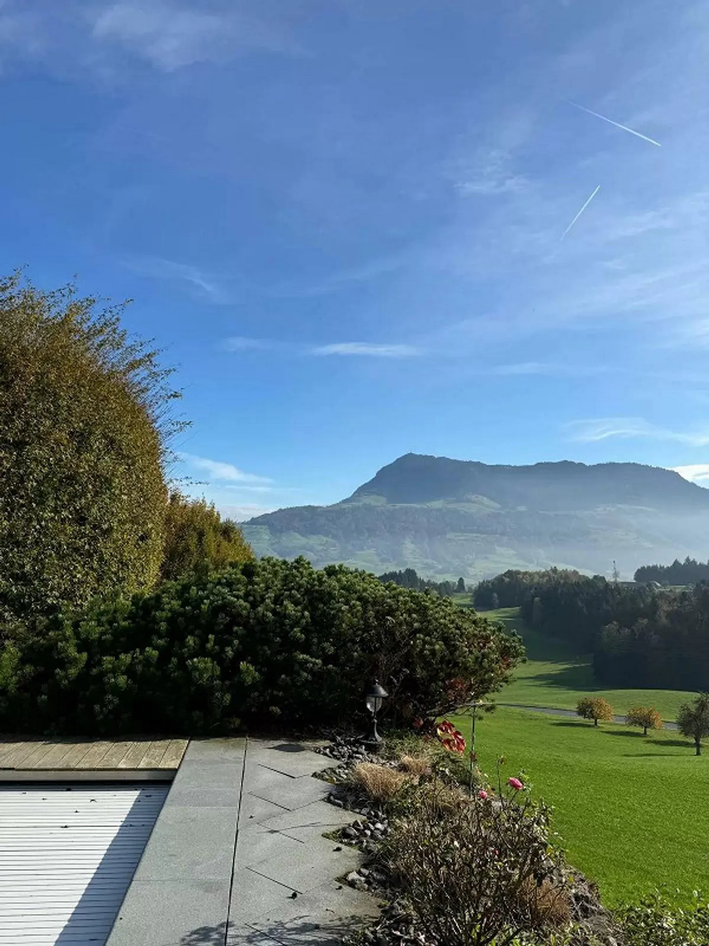 5.5 Room House with Garden and Pool - Photo 8 of 19