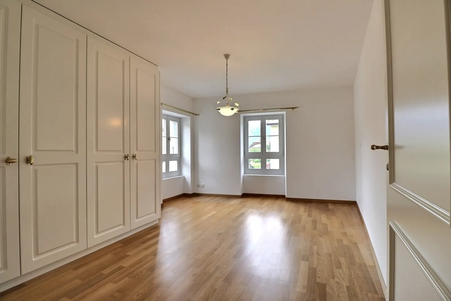 Grande appartamento affascinante con giardino di 5 stanze - Foto 11 di 22