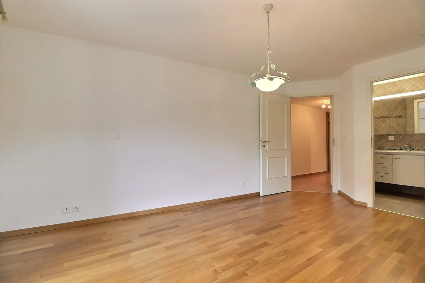 Grande appartamento affascinante con giardino di 5 stanze - Foto 16 di 22