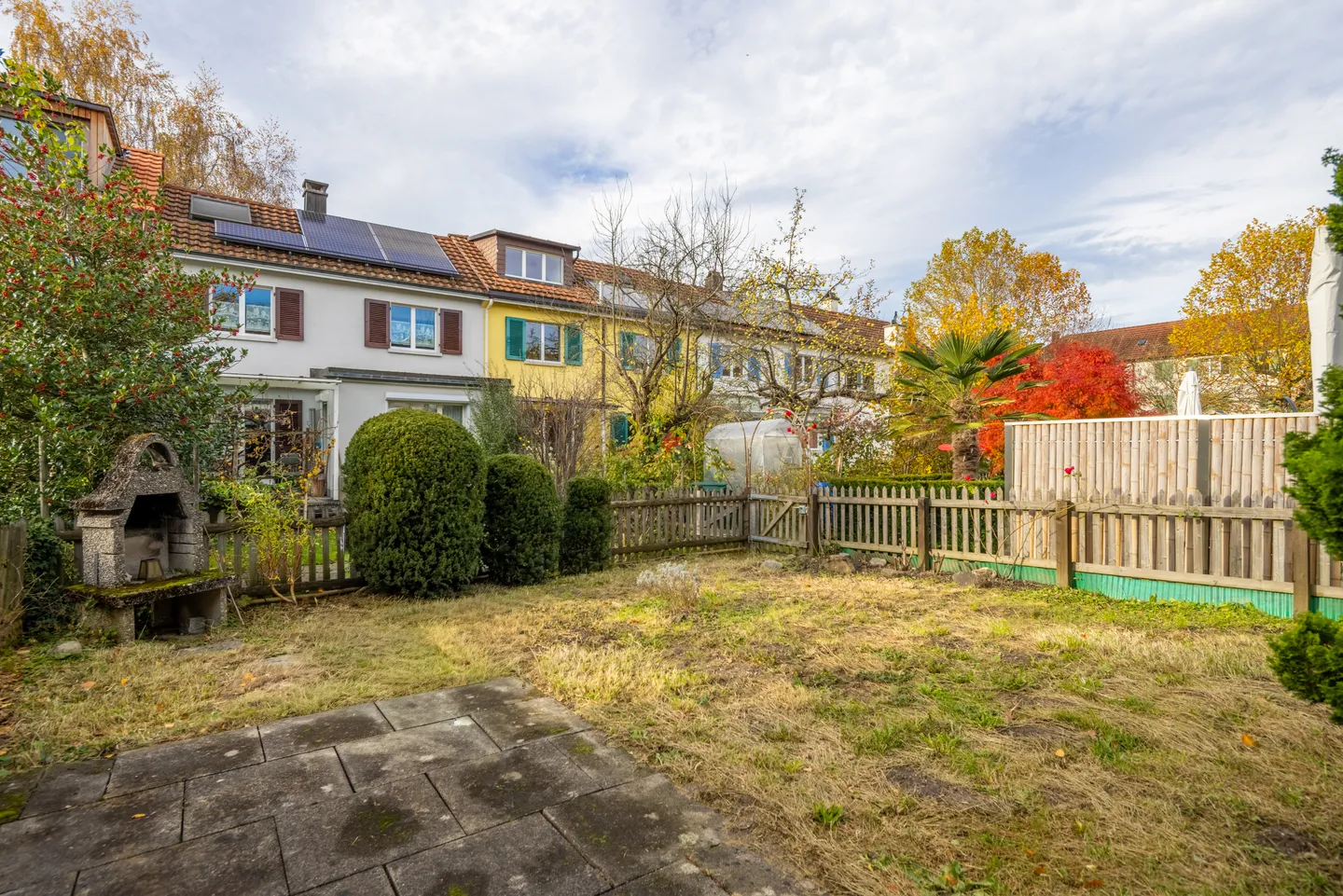 Charming and full of possibilities - Photo 3 of 14