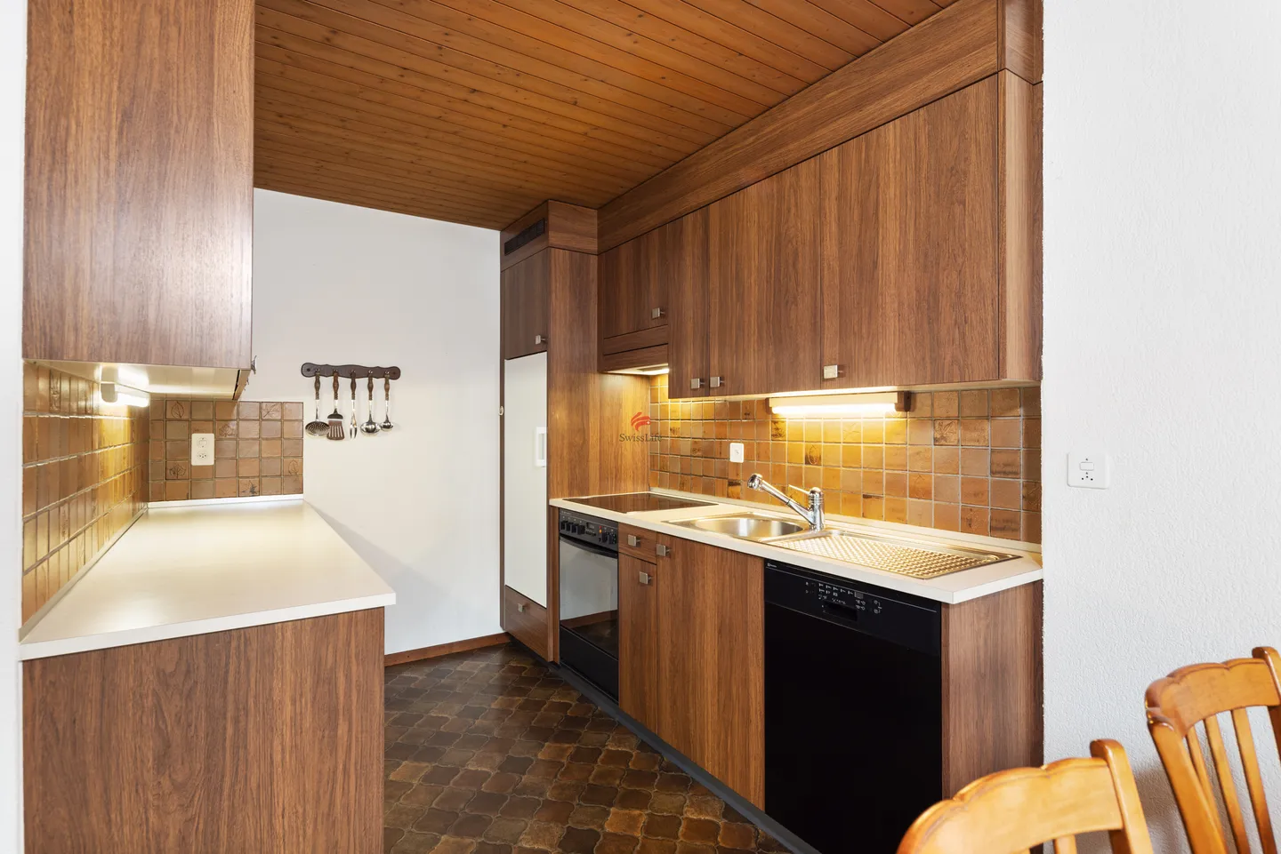 Charming and full of possibilities - Photo 5 of 14