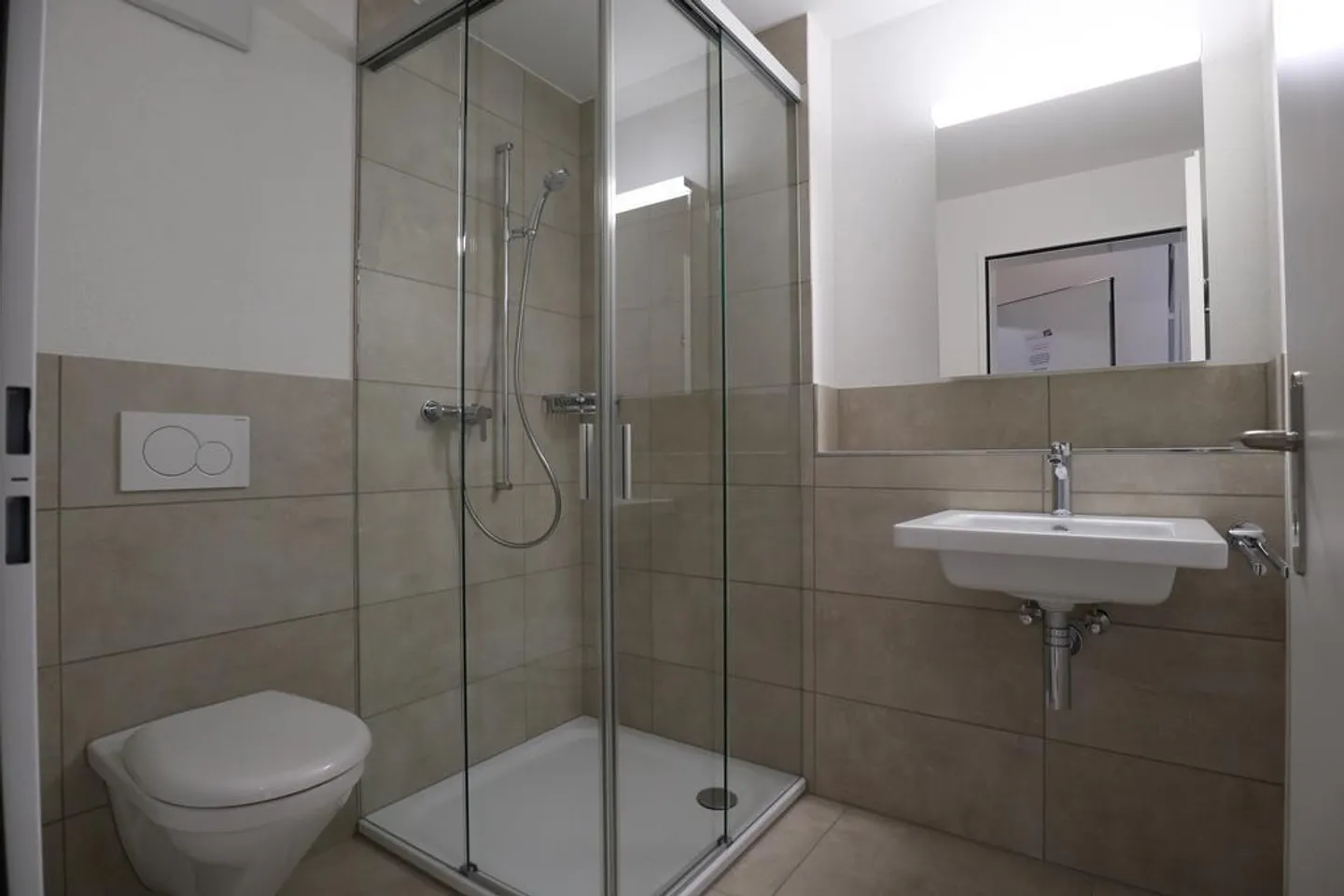 Appartement en Maisonette Moderne avec Balcon et Vue sur la Montagne - Photo 4 sur 10