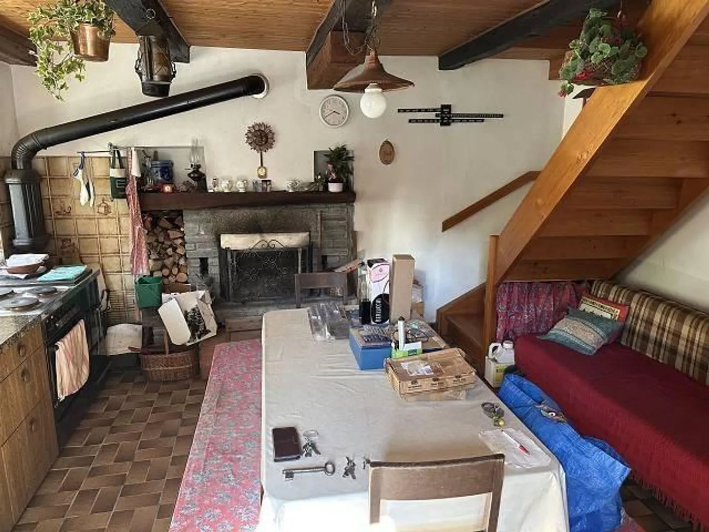 «grosses Anwesen mit viel Wiese und Wald an sehr sonniger, ruhiger Aussichtslage / grande proprietà con prato e bosco» - Foto 4 von 32