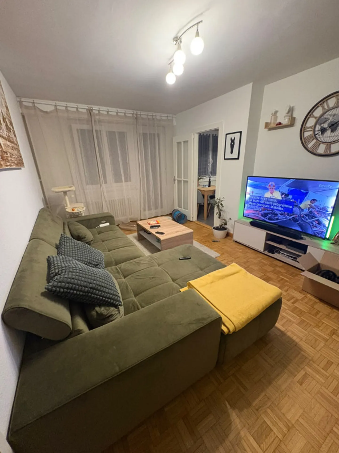 Superb 3-room apartment in Grand Saconnex with parking space - Photo 2 of 7