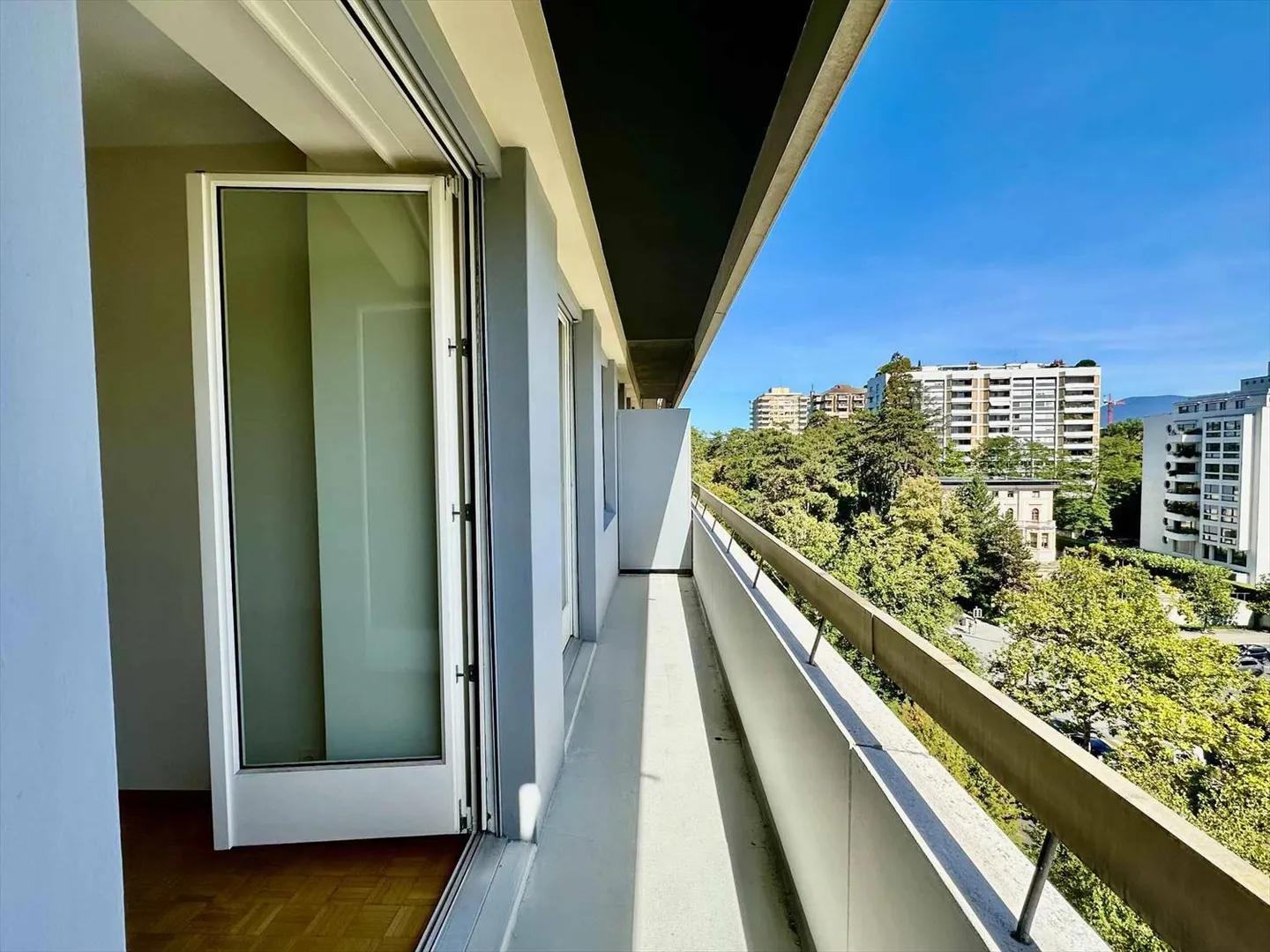 Appartement 4 pièces - Photo 2 sur 9