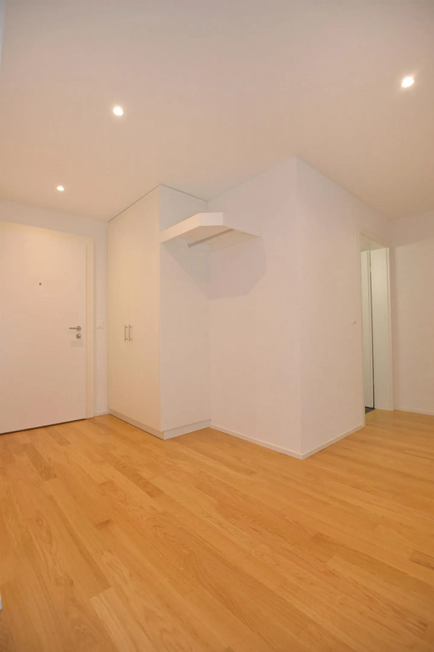 Modernes 3.5 Zimmer-Apartment - Foto 9 von 13