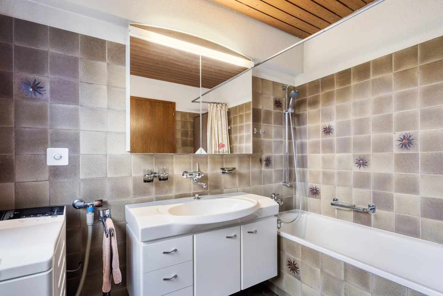 Charming and full of possibilities - Photo 10 of 14