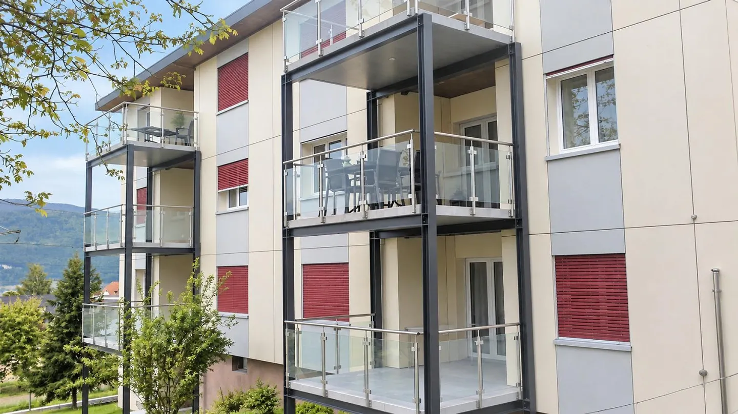 Appartamento con vista spettacolare sul lago di Bienne - Foto 1 di 5