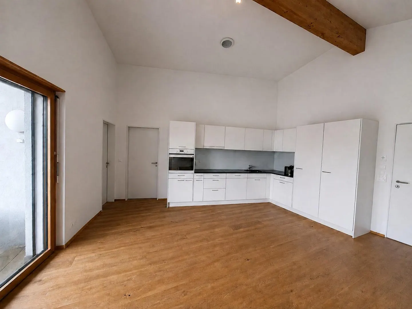 Modern Apartment in the Green - Photo 2 of 5