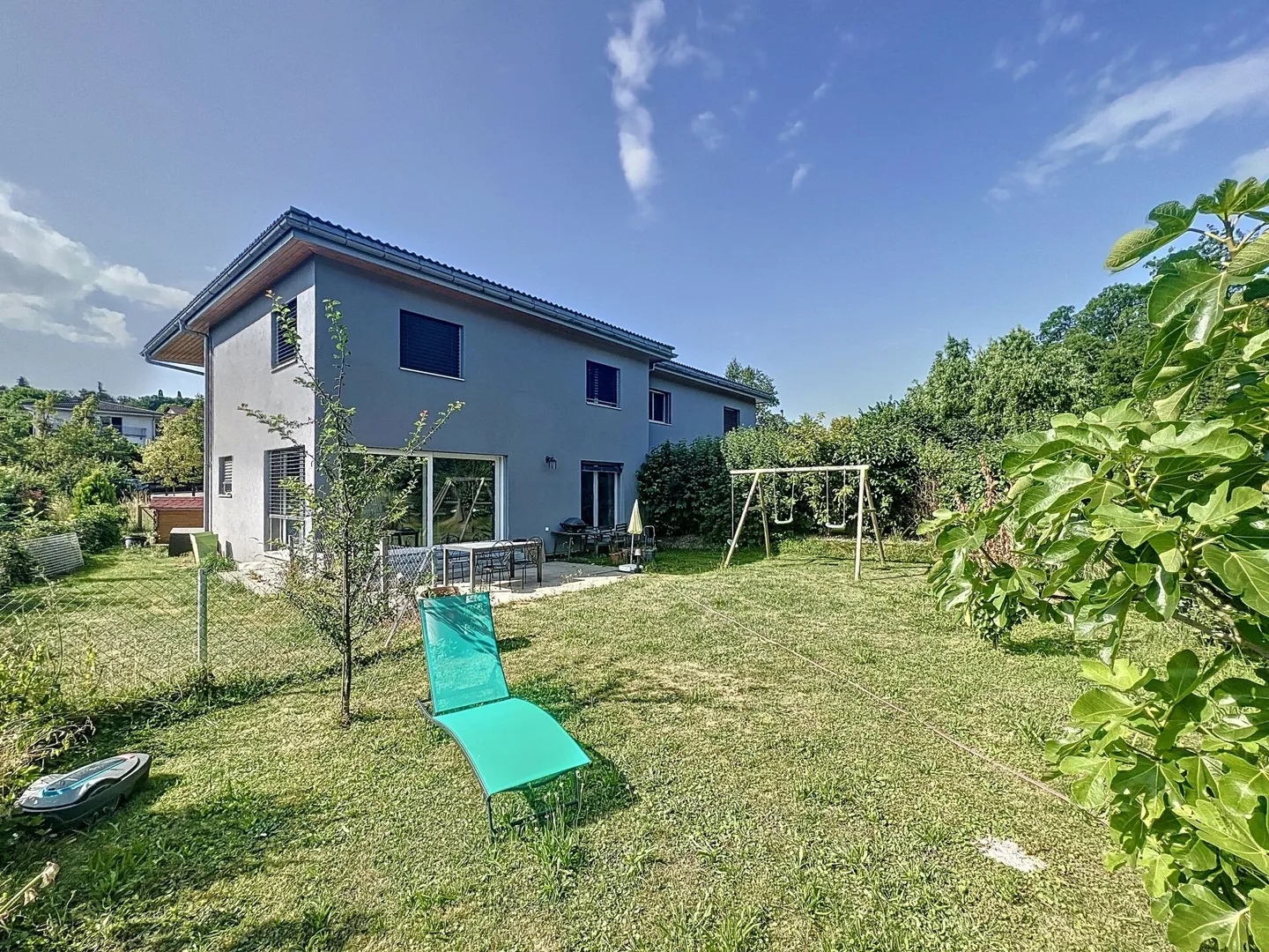 Twin Villa - Photo 1 of 9