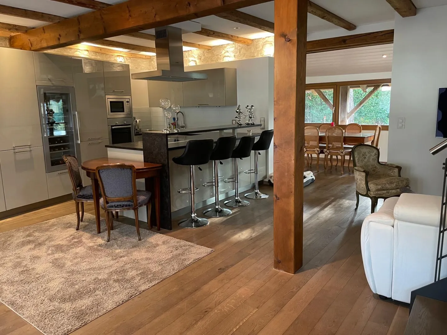 Charming and Characterful Detached House - Photo 8 of 30