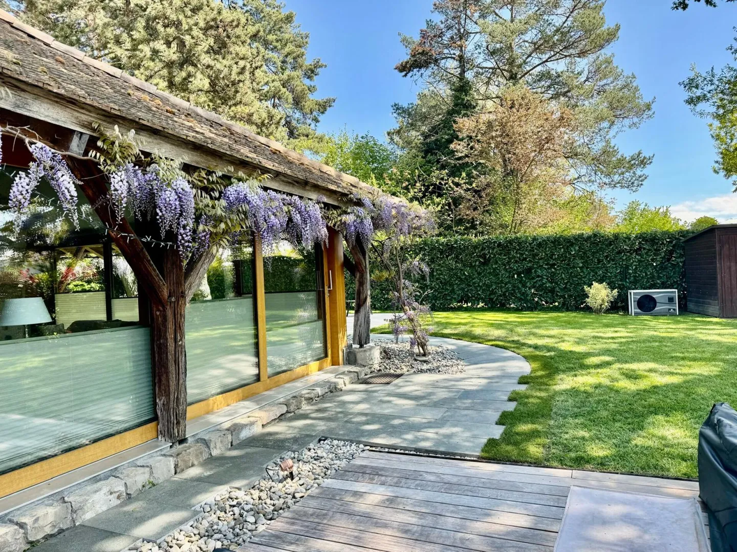 Charming and Characterful Detached House - Photo 5 of 30