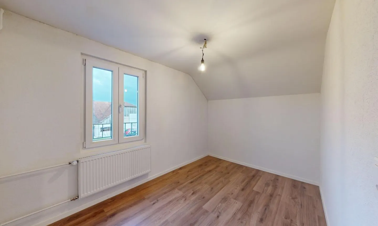Fully rented investment property with 4.2% gross yield - Photo 10 of 13