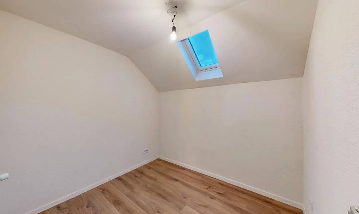 Fully rented investment property with 4.2% gross yield - Photo 11 of 13