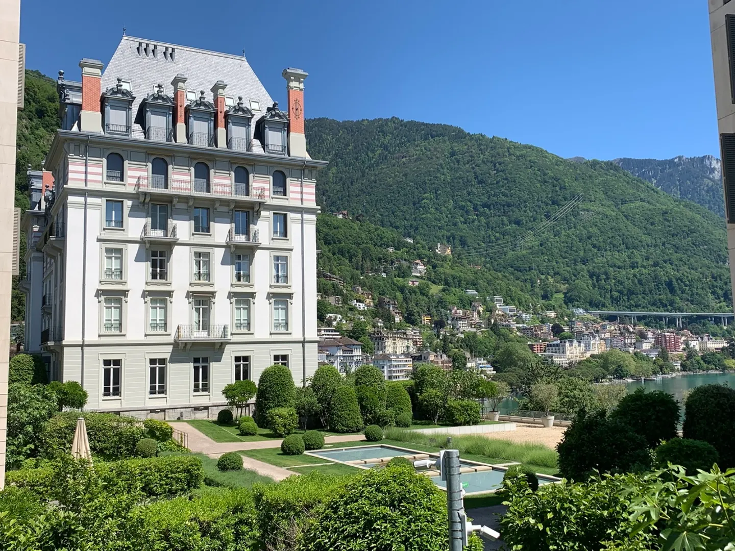 Appartement de Luxe avec Vue sur le Lac - Photo 1 sur 16