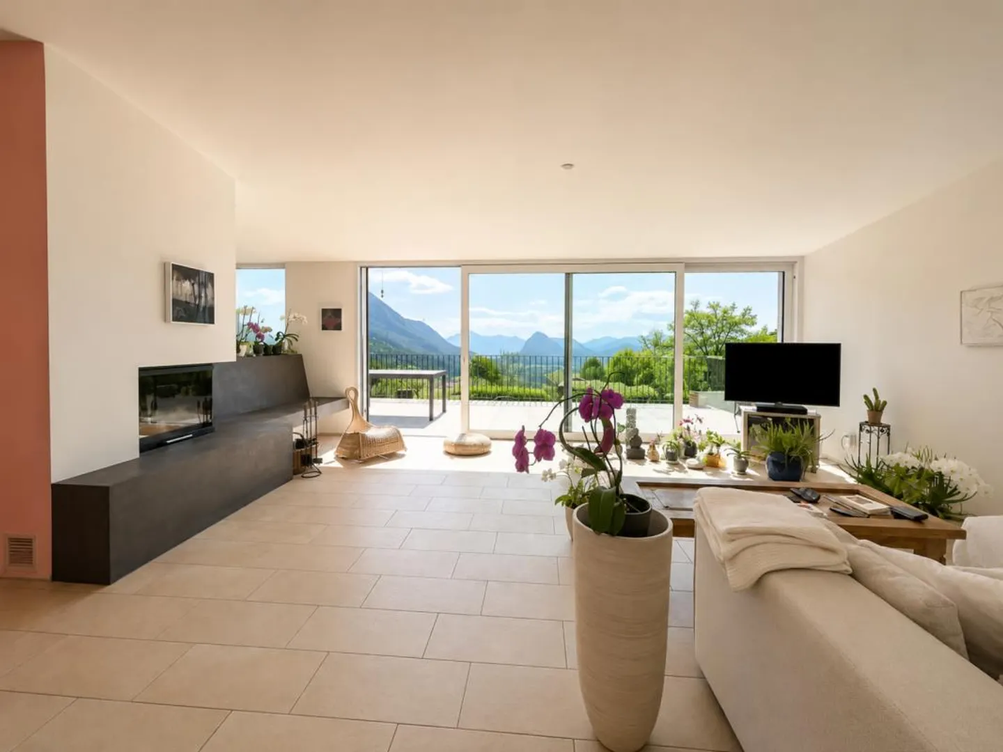 Villa Prestigiosa con Vista Lago - Foto 1 di 11