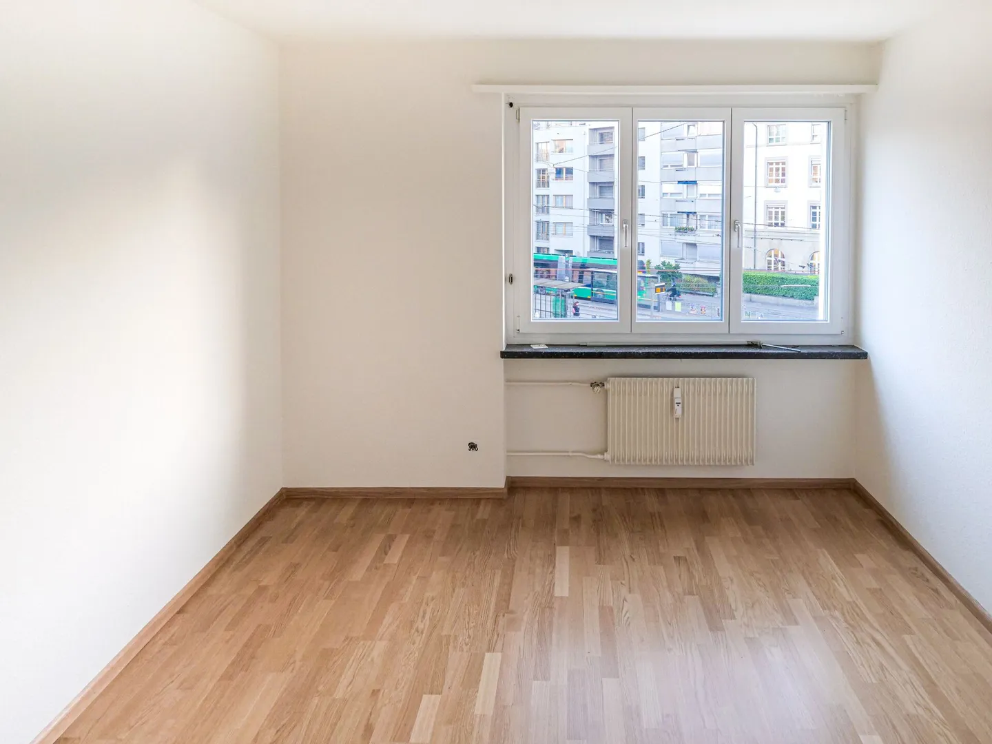 Superbe appartement 3 pièces près du centre-ville - Photo 3 sur 9