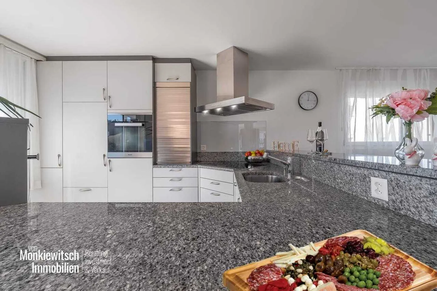 Charmante maison de 6,5 pièces avec appartement à Seuzach - Photo 4 sur 13