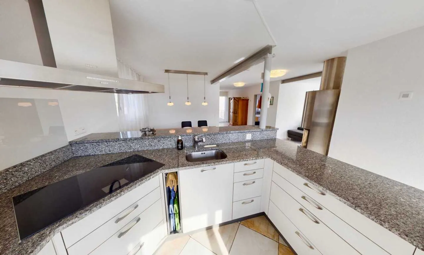 Charmante maison de 6,5 pièces avec appartement à Seuzach - Photo 5 sur 13