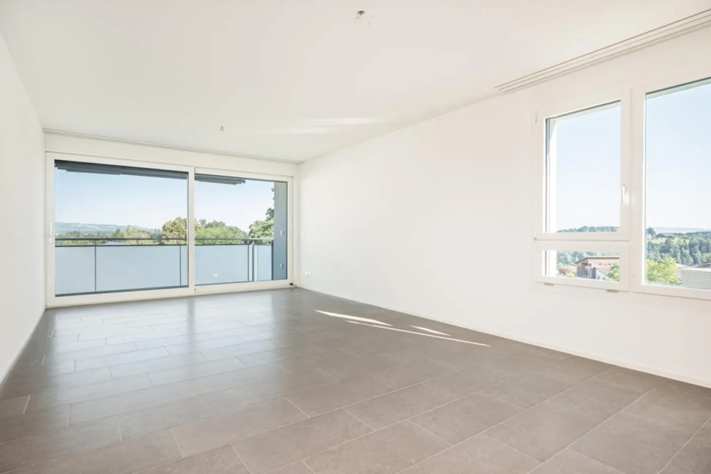 Central living close to nature - Photo 2 of 6